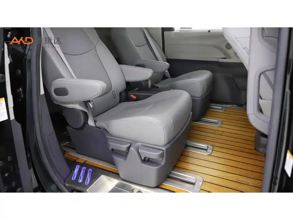 Toyota Sienna 2021 2.5L Hybrid Luxury Edition фото 8
