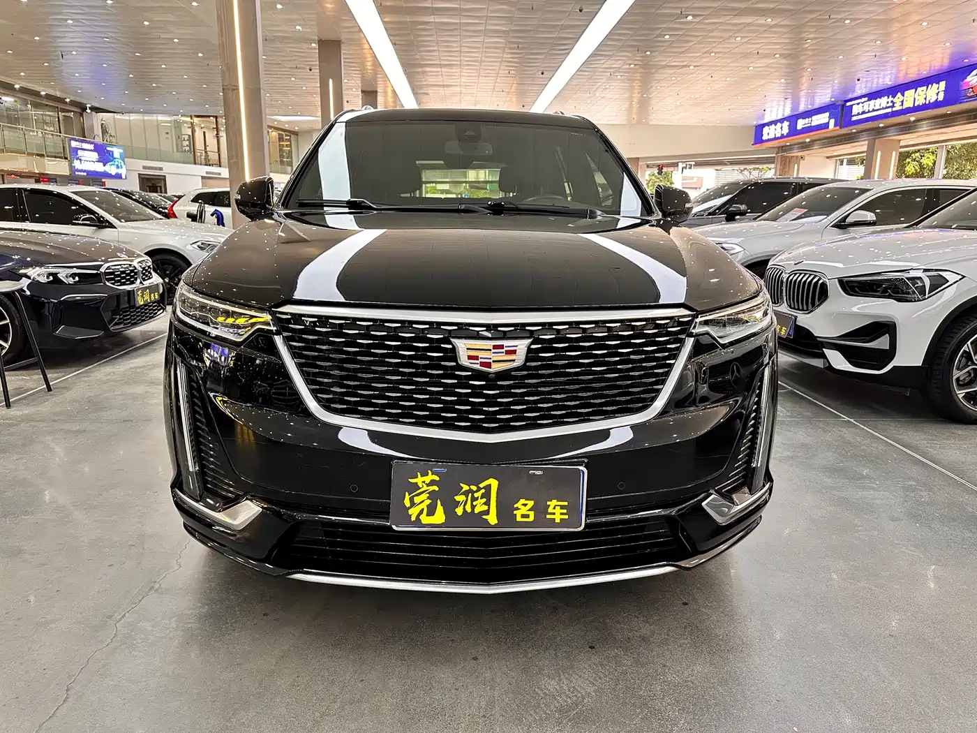 CADILLAC XT6