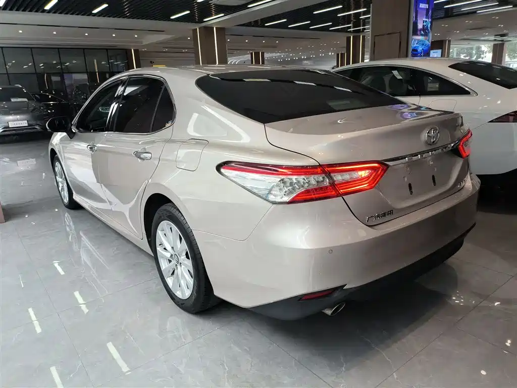 Toyota Camry 2019 2.0G Luxury Edition China VI фото 23