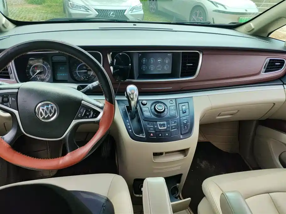 Buick GL8 2017 25S Luxury China V фото 12