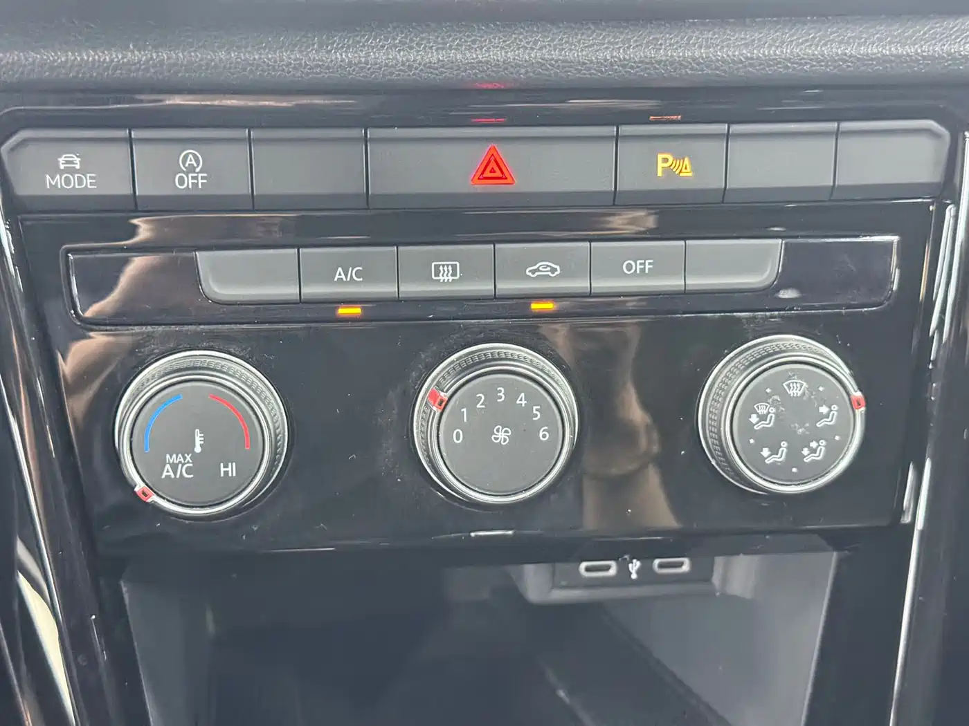 Volkswagen T-ROC 2022 280TSI DSG 2WD Comfort PLUS фото 9