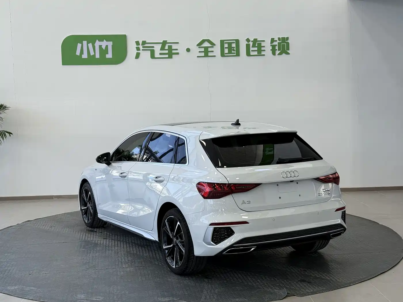 Audi A3 2023 Facelift Sportback 35 TFSI Fashion Sport фото 4