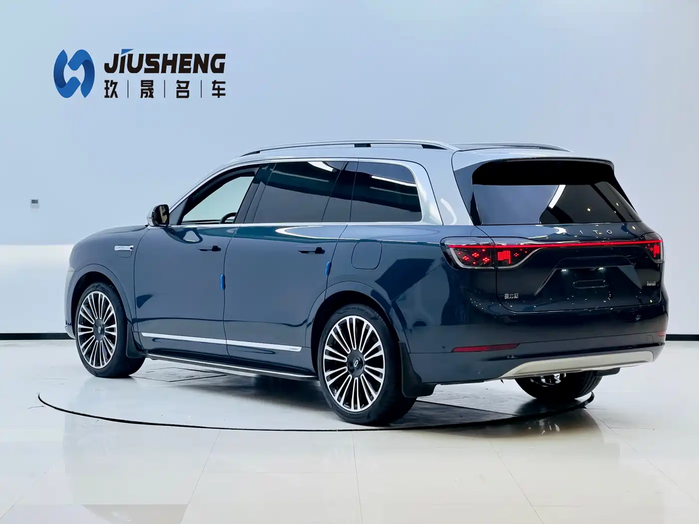 AITO Wenjie AITO M9 2024 Extended Range Ultra 42kWh 6-Seater фото 9