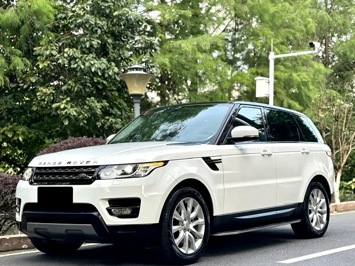 Land Rover Range Rover Sport 2016 Model 3.0 SDV6 HSE DYNAMIC фото 4