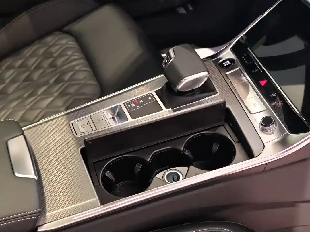 Audi A6L 2025 Model Year Facelift 45 TFSI Premium Sport фото 23
