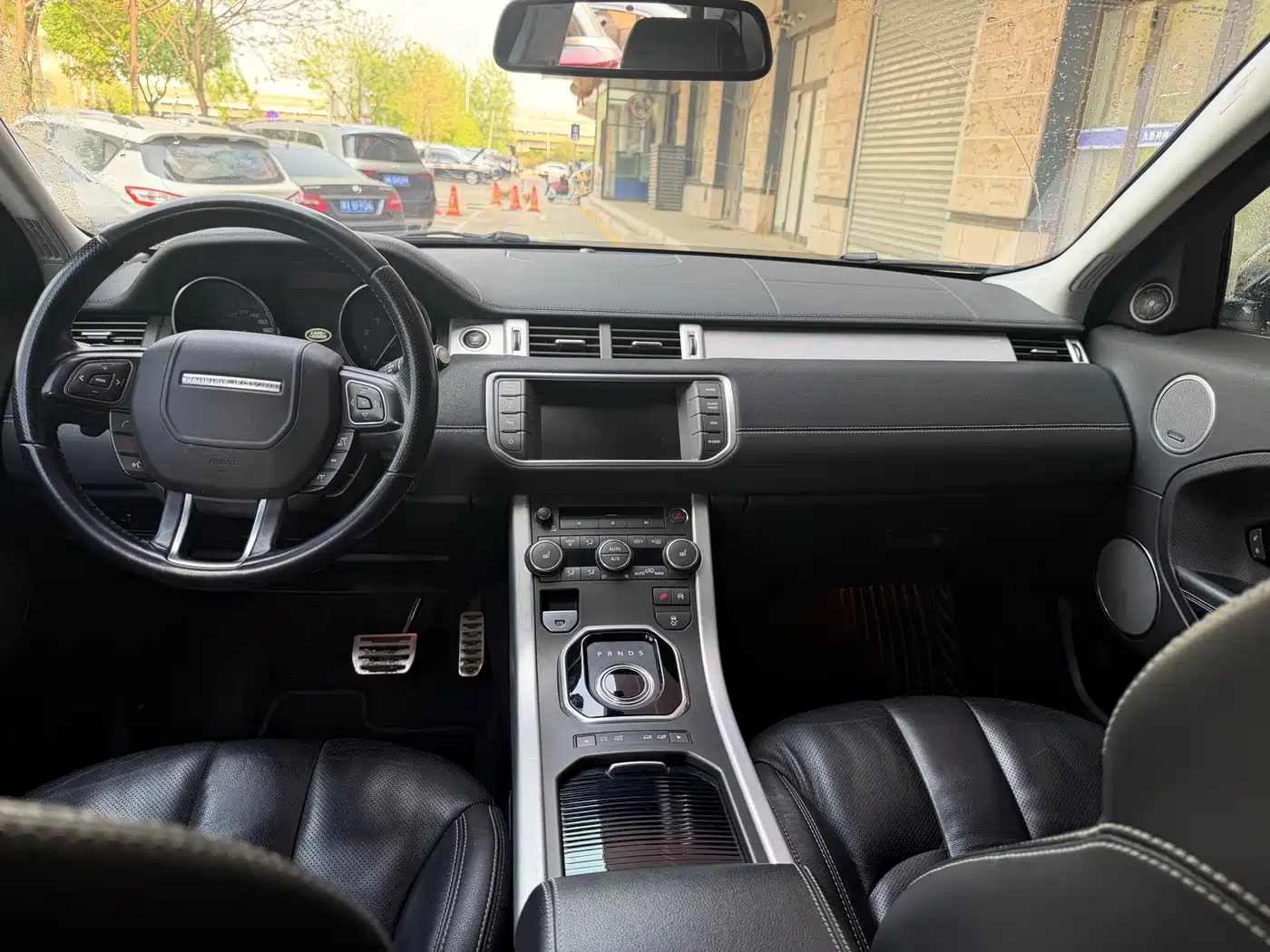 Land Rover Range Rover Evoque (Import) 2015 2.0T 5-door Dynamic Edition фото 4