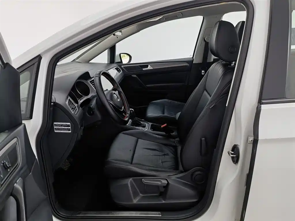 Volkswagen Golf Sportsvan 2016 1.6L Automatic Comfort фото 10