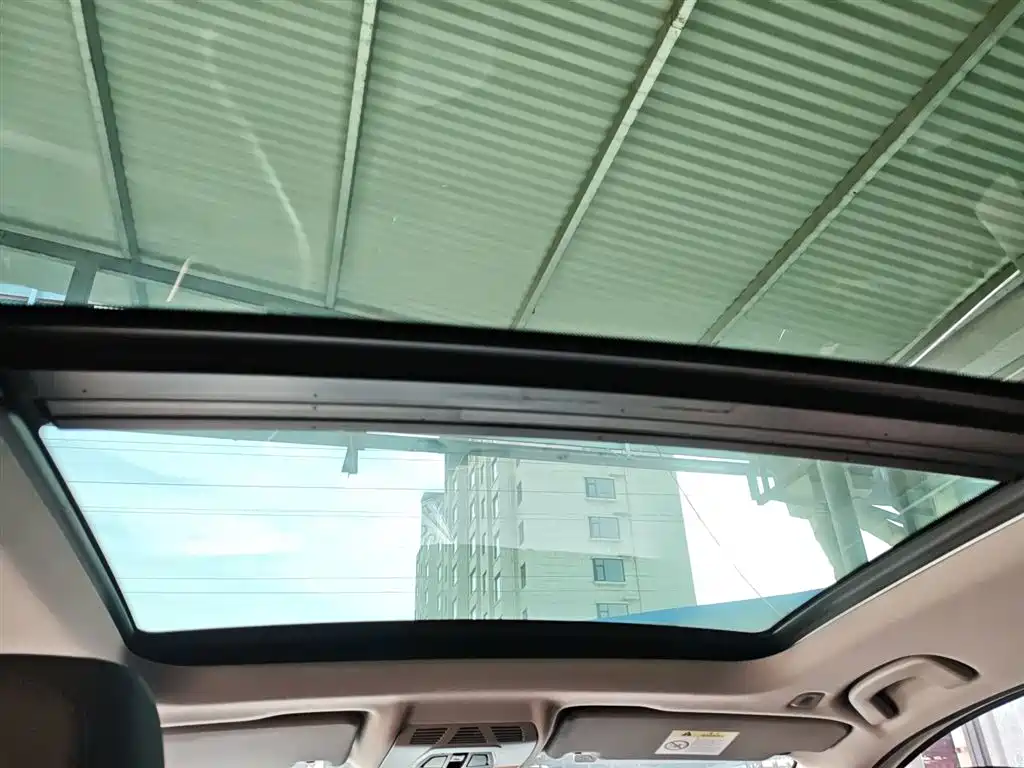 BMW 2 Series Touring 2018 218i Luxury Line фото 15