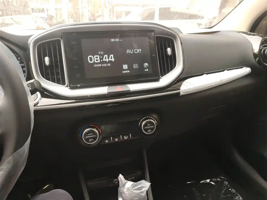 Kia KX1 2021 1.4L CVT Sunroof Version фото 13