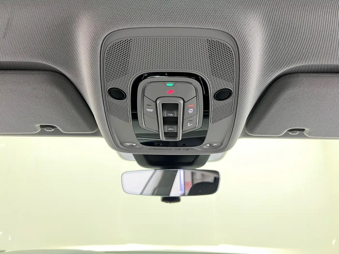 Audi Q8 2022 55 TFSI Luxury Dynamic фото 25