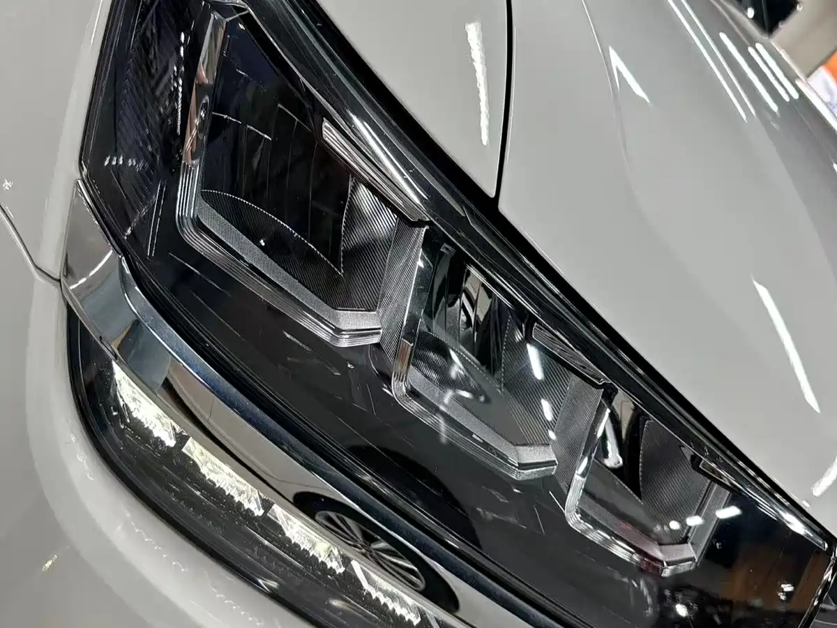 Volkswagen Tharu 2020 280TSI 2WD Comfort Edition China VI фото 15