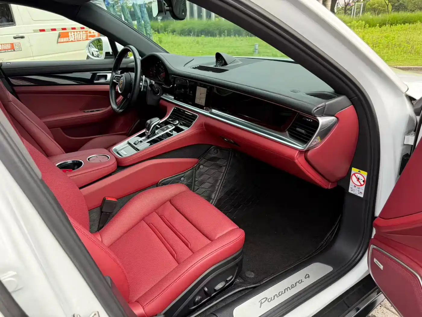 Porsche Panamera 2023 Panamera 4 Executive Long Wheelbase 2.9T фото 14