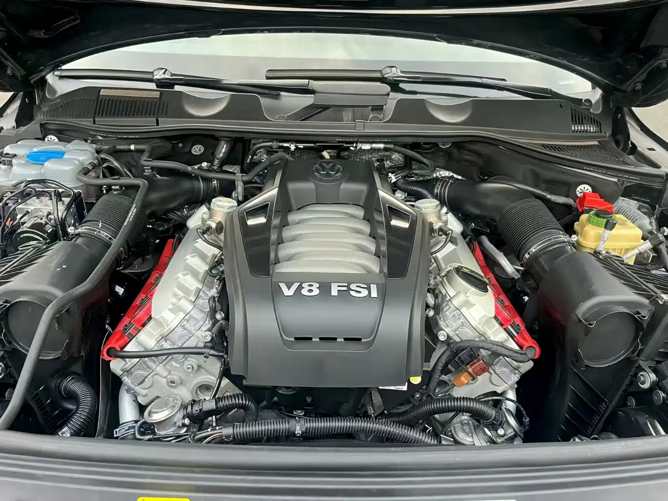 Volkswagen Touareg 2014 4.2L Standard фото 9