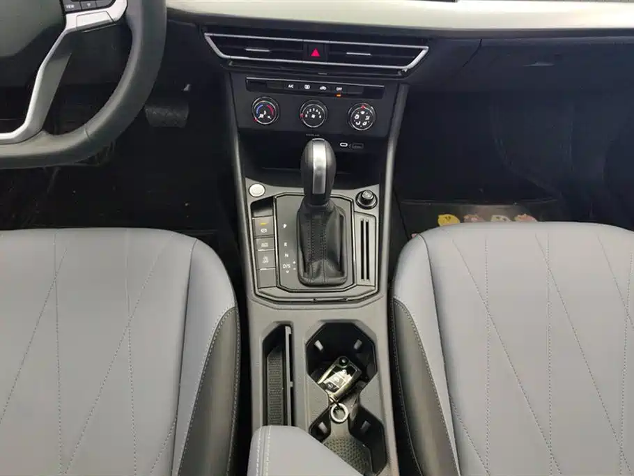 Volkswagen Lavida 2024 Model 1.5L Automatic Starlight 5 Million Edition фото 16