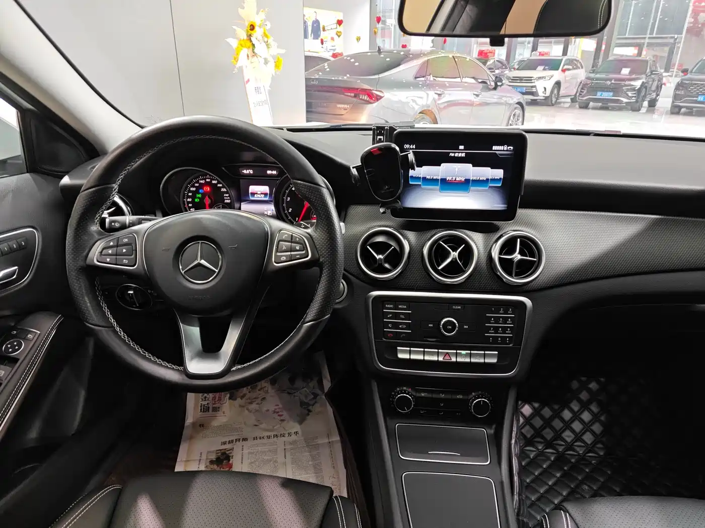 Mercedes-Benz GLA 2018 GLA 200 Dynamic фото 7