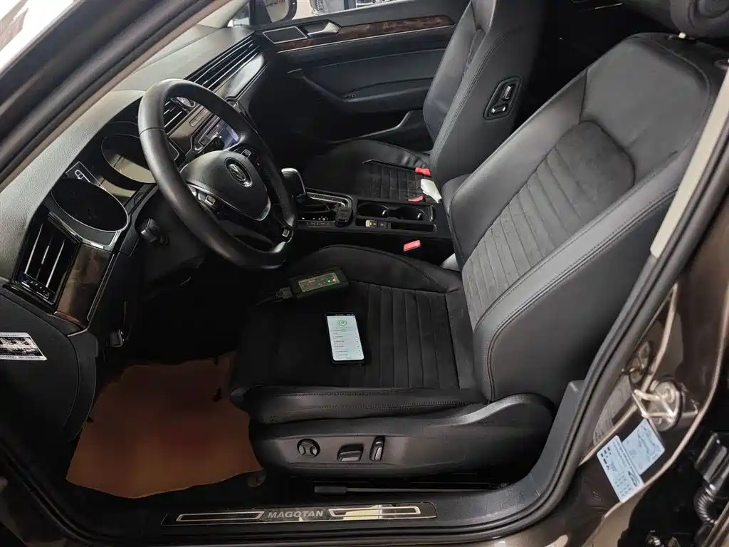 Volkswagen Magotan 2017 330TSI DSG Luxury фото 15