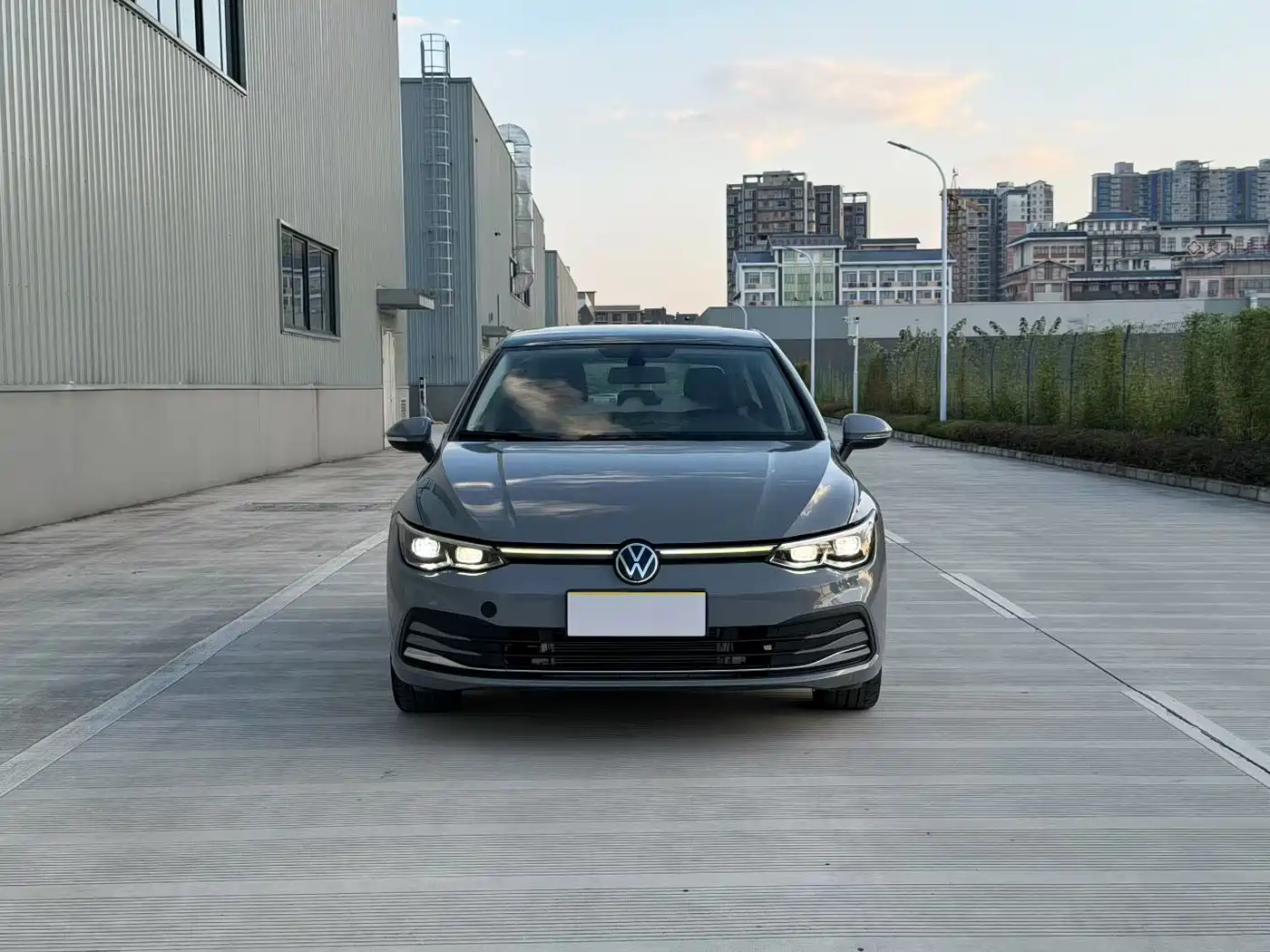 Фото 2 - Volkswagen Golf