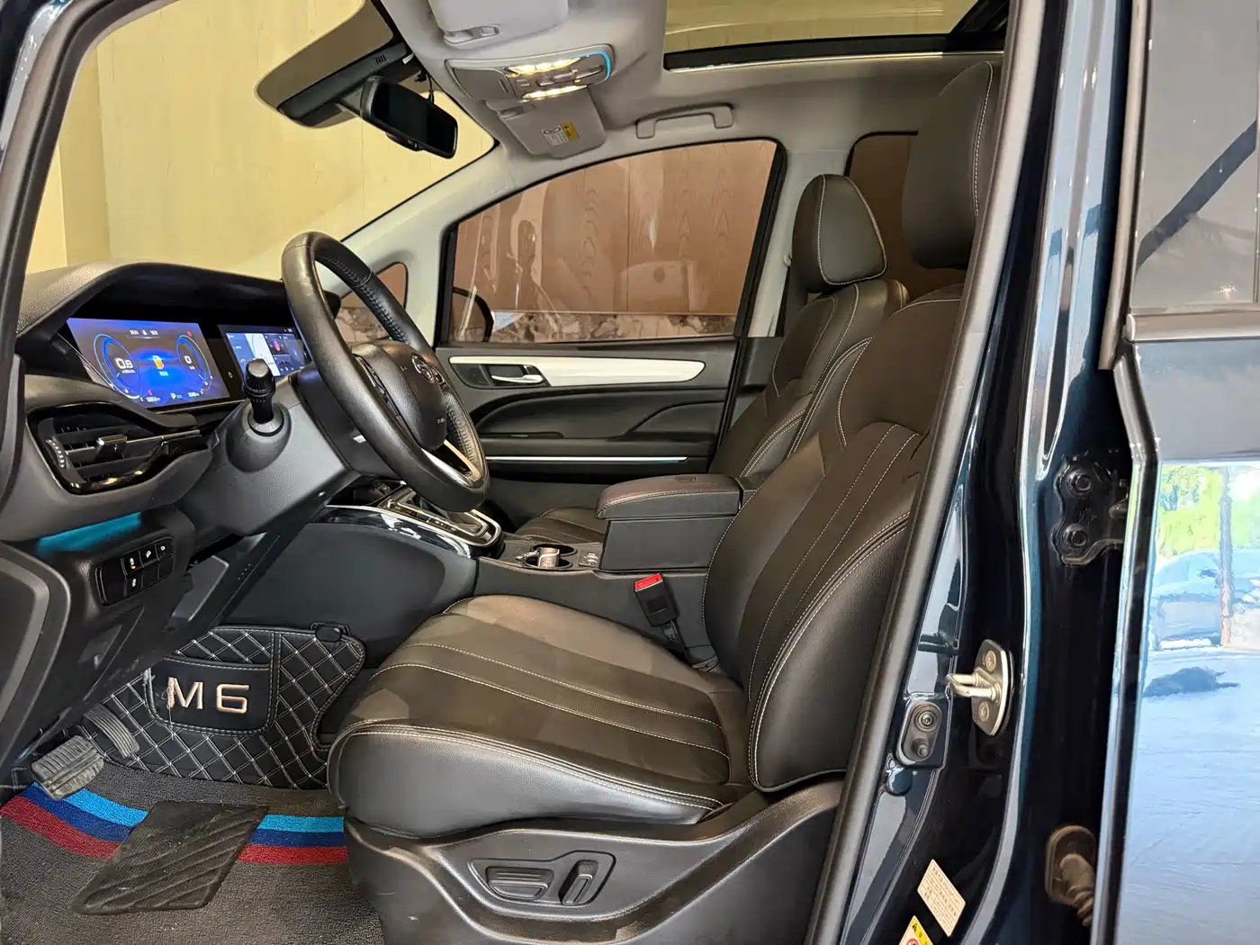 GAC Trumpchi Trumpchi M6 2021 270T DCT Luxury Edition (7-seater) фото 6