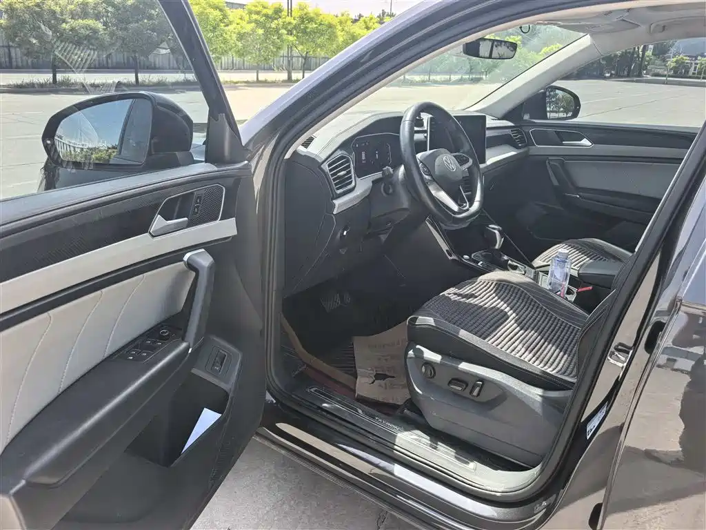 Volkswagen Tayron 2023 330TSI 2WD Luxury Plus Advanced Edition фото 8