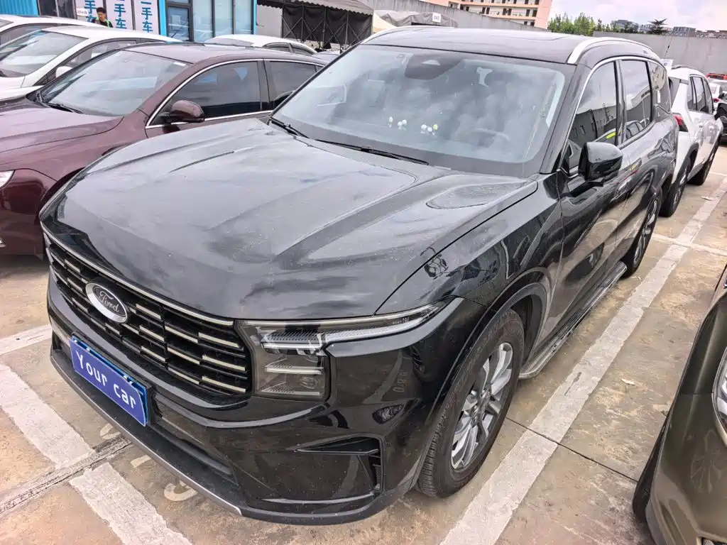 2025 Ford Edge