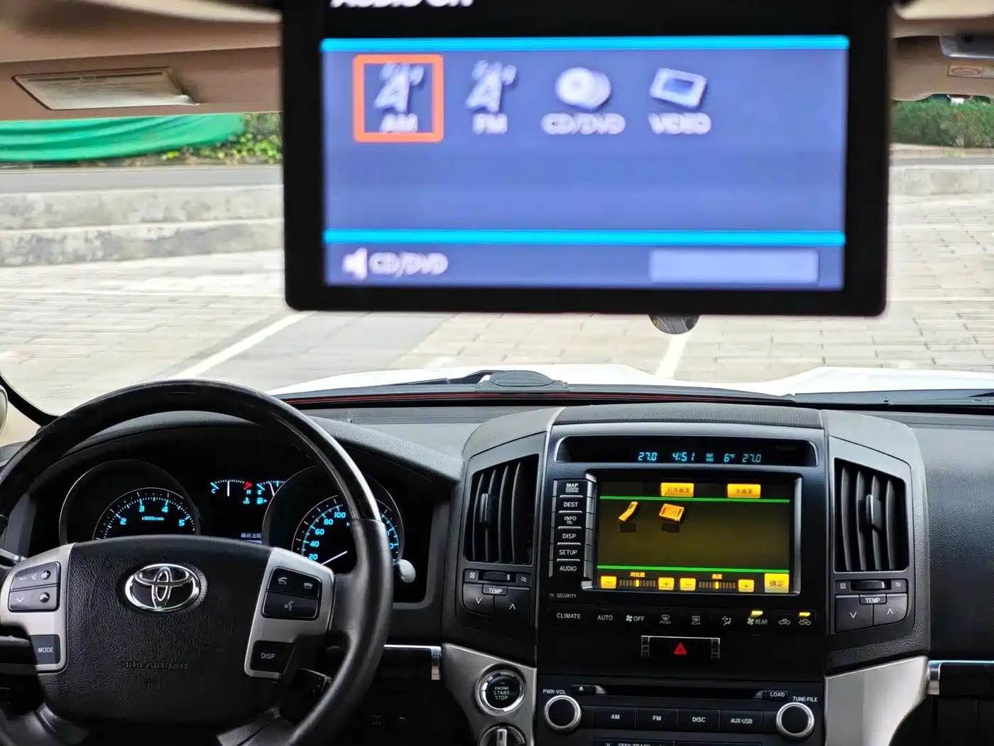 Toyota Land Cruiser 2010 Model 4.7L Automatic VX фото 17