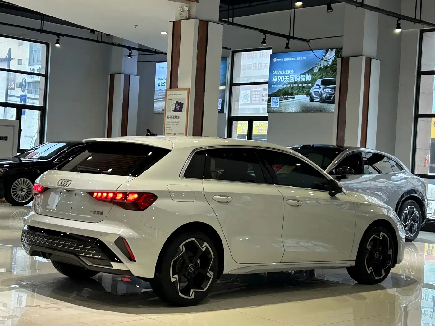Audi A3 2026 2025 Facelift Sportback 35TFSI Flying Spur Premium
