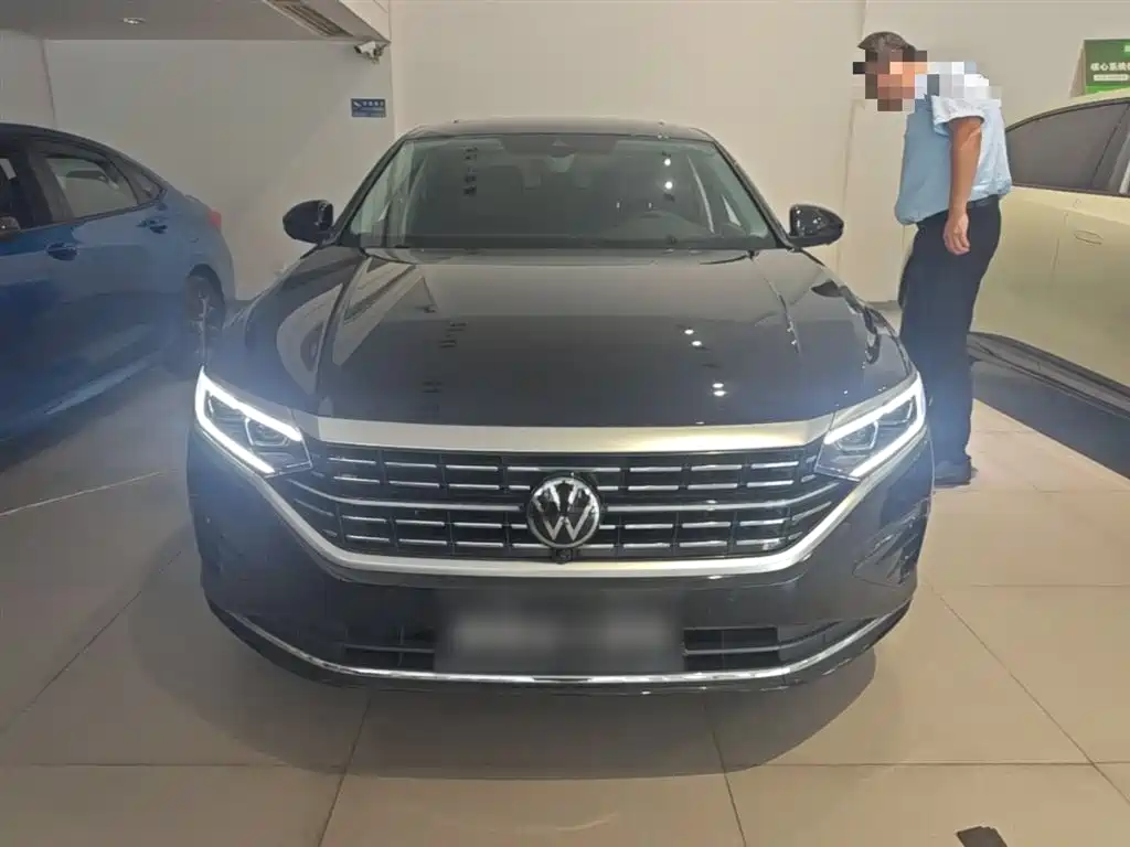 Volkswagen Passat 2025 Outstanding 380TSI Dragon Glory Edition фото 3