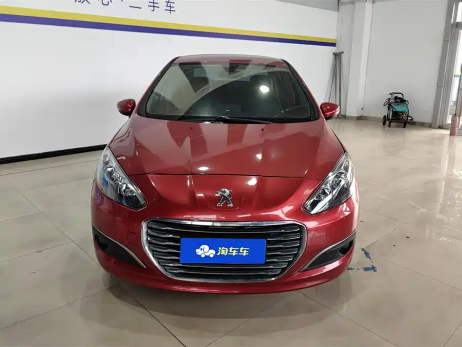 Peugeot 308 2014 Model Joy Edition Classic 1.6L Automatic Superior Style фото 2