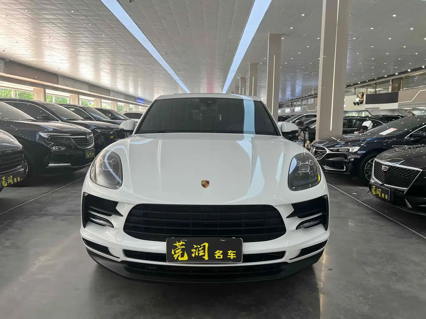 Porsche Macan 2018 Macan 2.0T фото 3