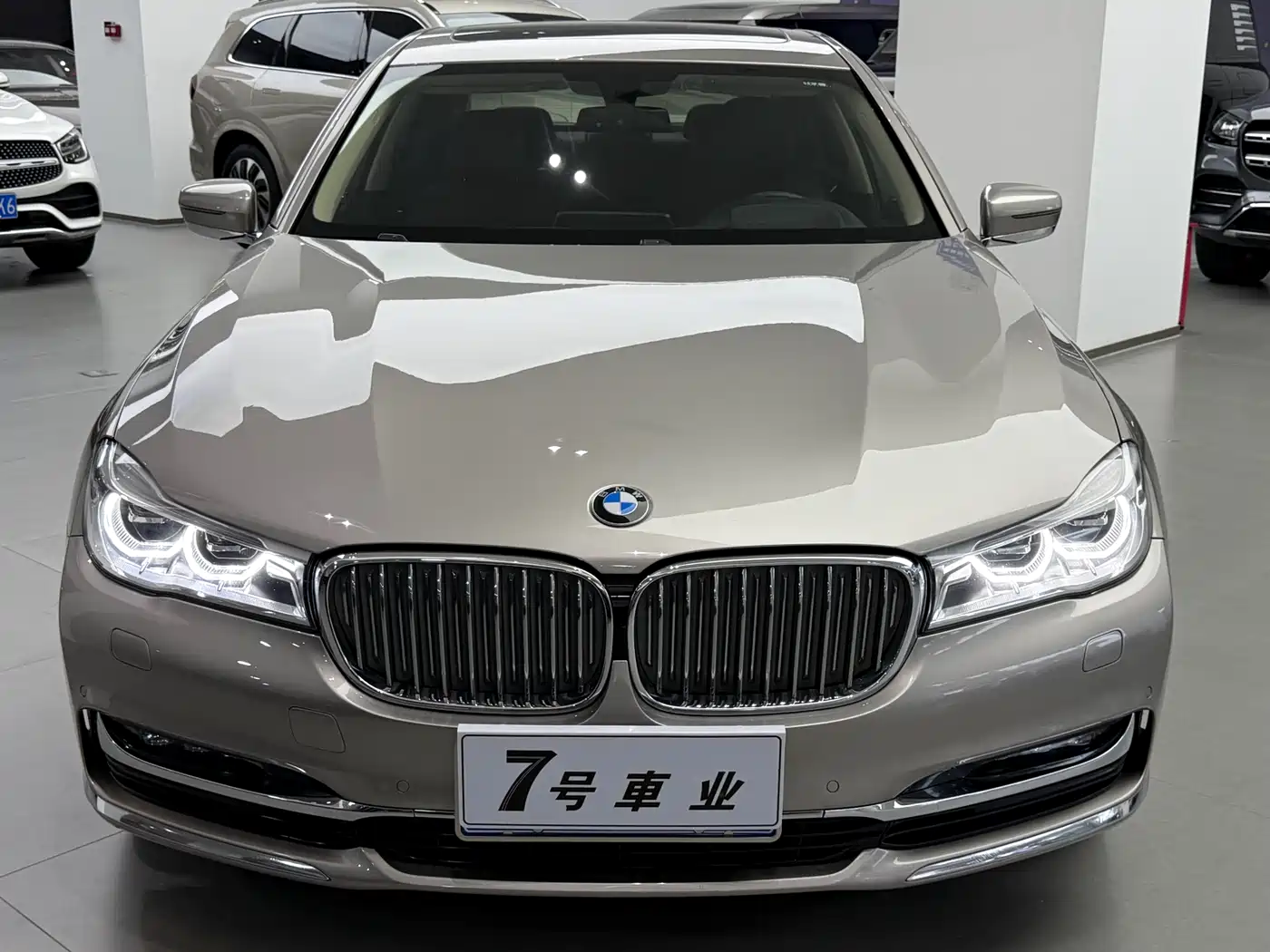 BMW 7 Series 2016 740Li Leading Edition фото 3