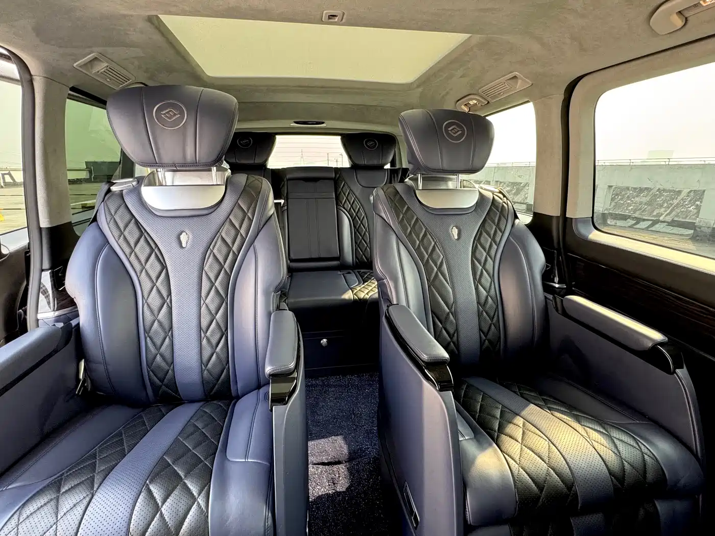 Mercedes-Benz V-Class 2018 V 260 AMG Sport Edition China VI фото 10