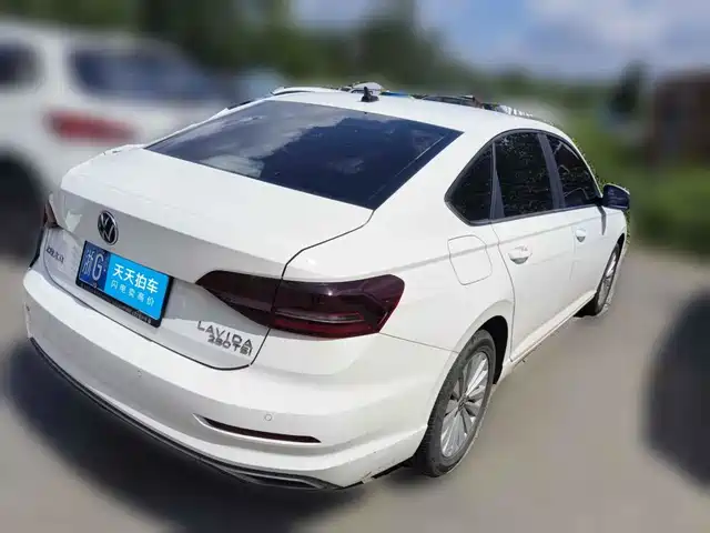 Volkswagen Lavida 2022 280TSI DSG Comfort Edition — фото 5