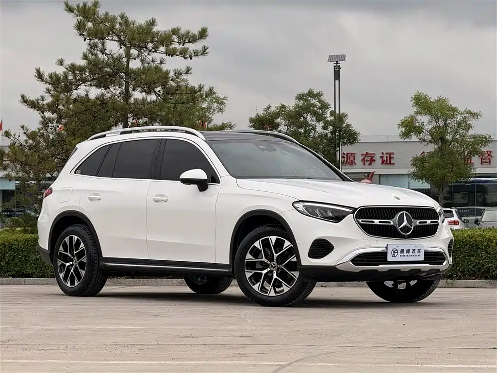 Mercedes-Benz GLC 2023 Facelift GLC 260 L 4MATIC Sport 5-Seater фото 3