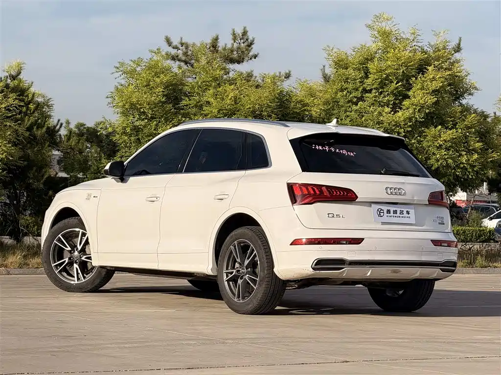 Audi Q5L 2020 40 TFSI Prestige Fashion фото 21