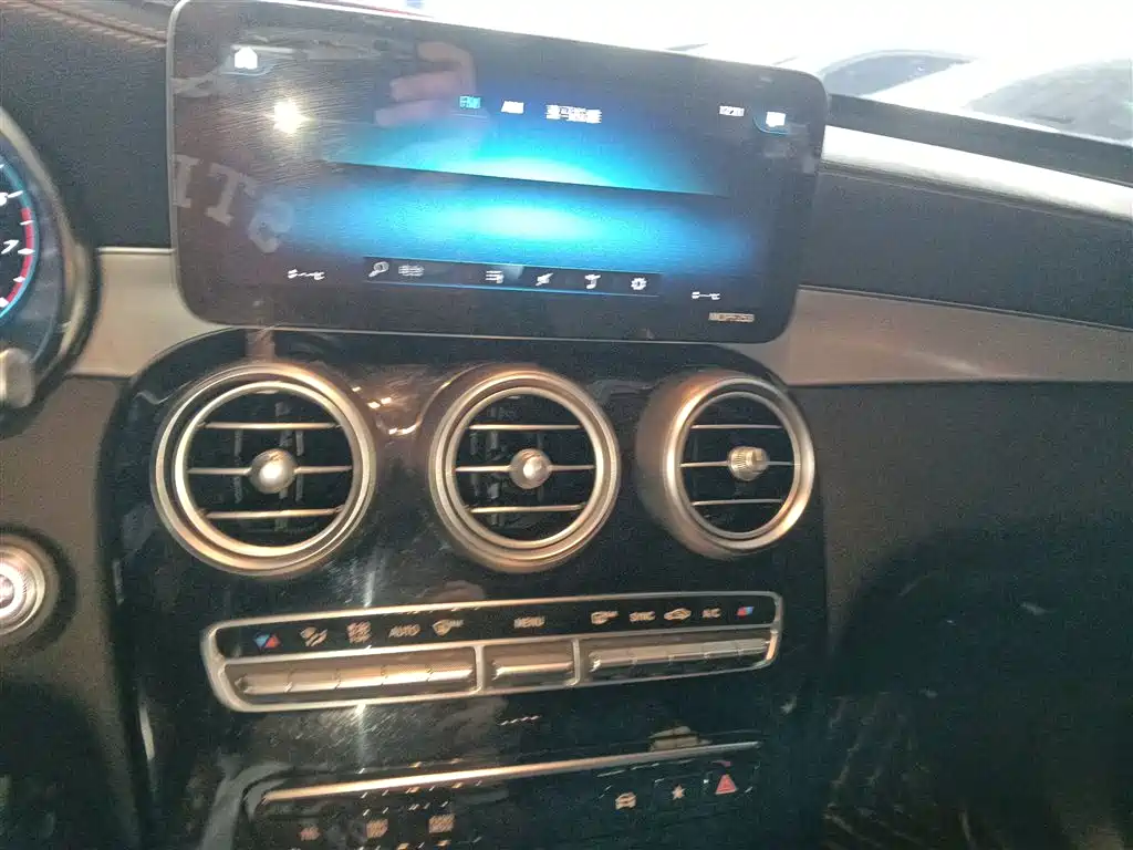 Mercedes-Benz GLC 2020 Facelift GLC 260 L 4MATIC Dynamic фото 13