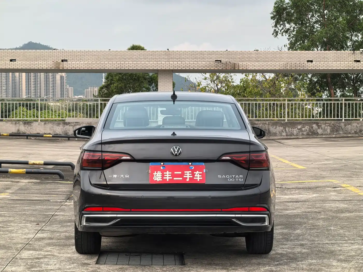 Volkswagen Sagitar 2023 Model Year 200TSI DSG Surpass Edition фото 15