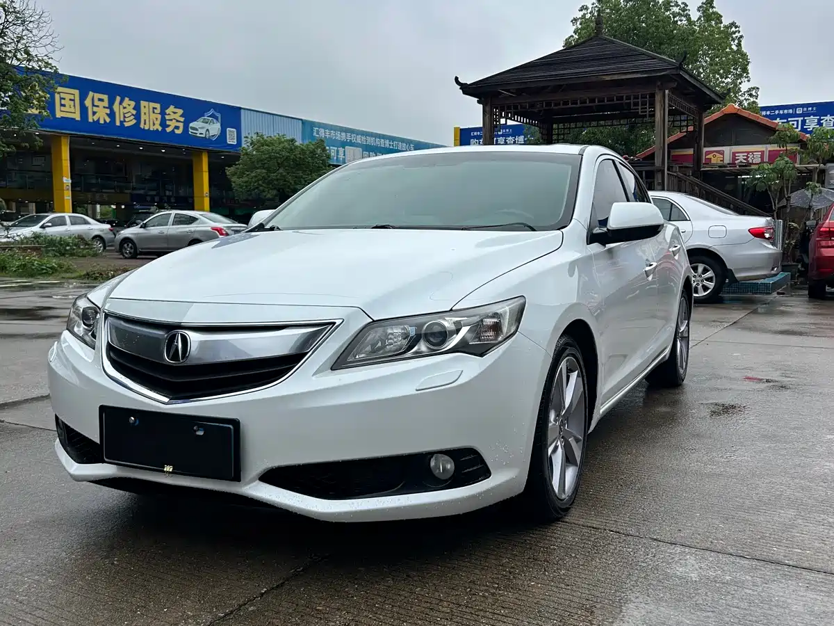 Acura ILX 2013 2.0L Elite