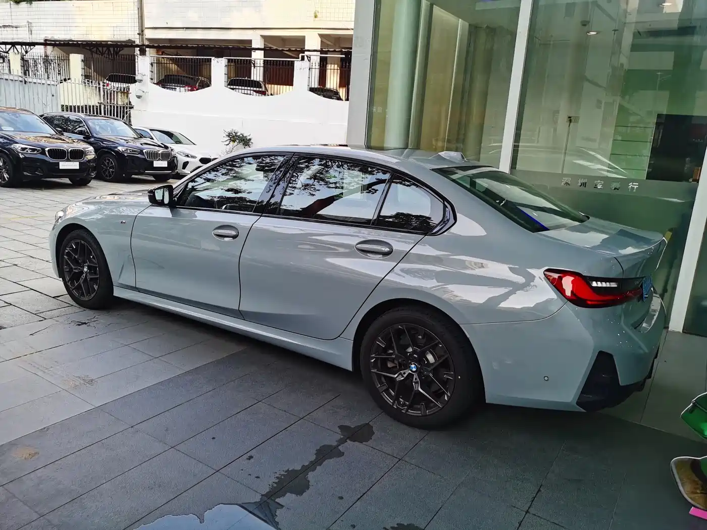 BMW 3 Series 2025 330Li M Sport Night Edition фото 2
