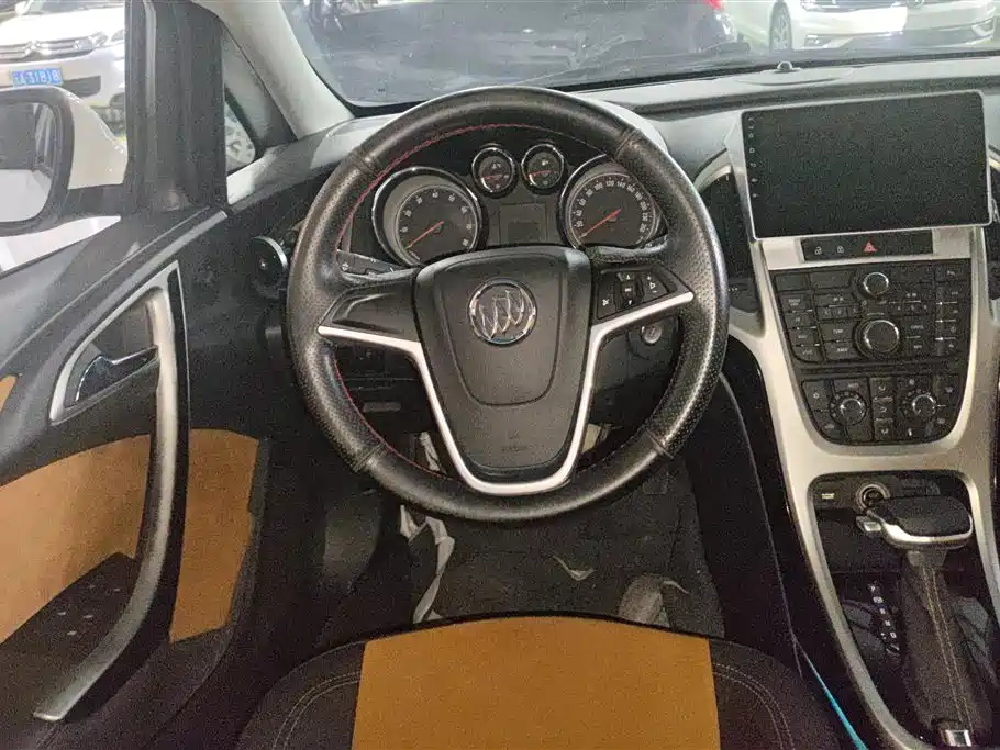 Buick Excelle 2014 XT 1.6L Automatic Fashion фото 15