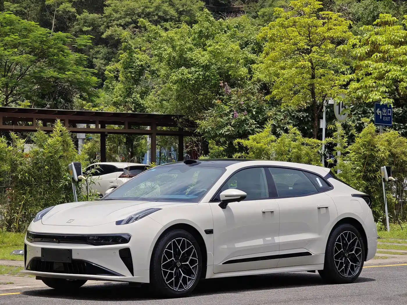 ZEEKR 001 2025 WE Edition 95kWh AWD