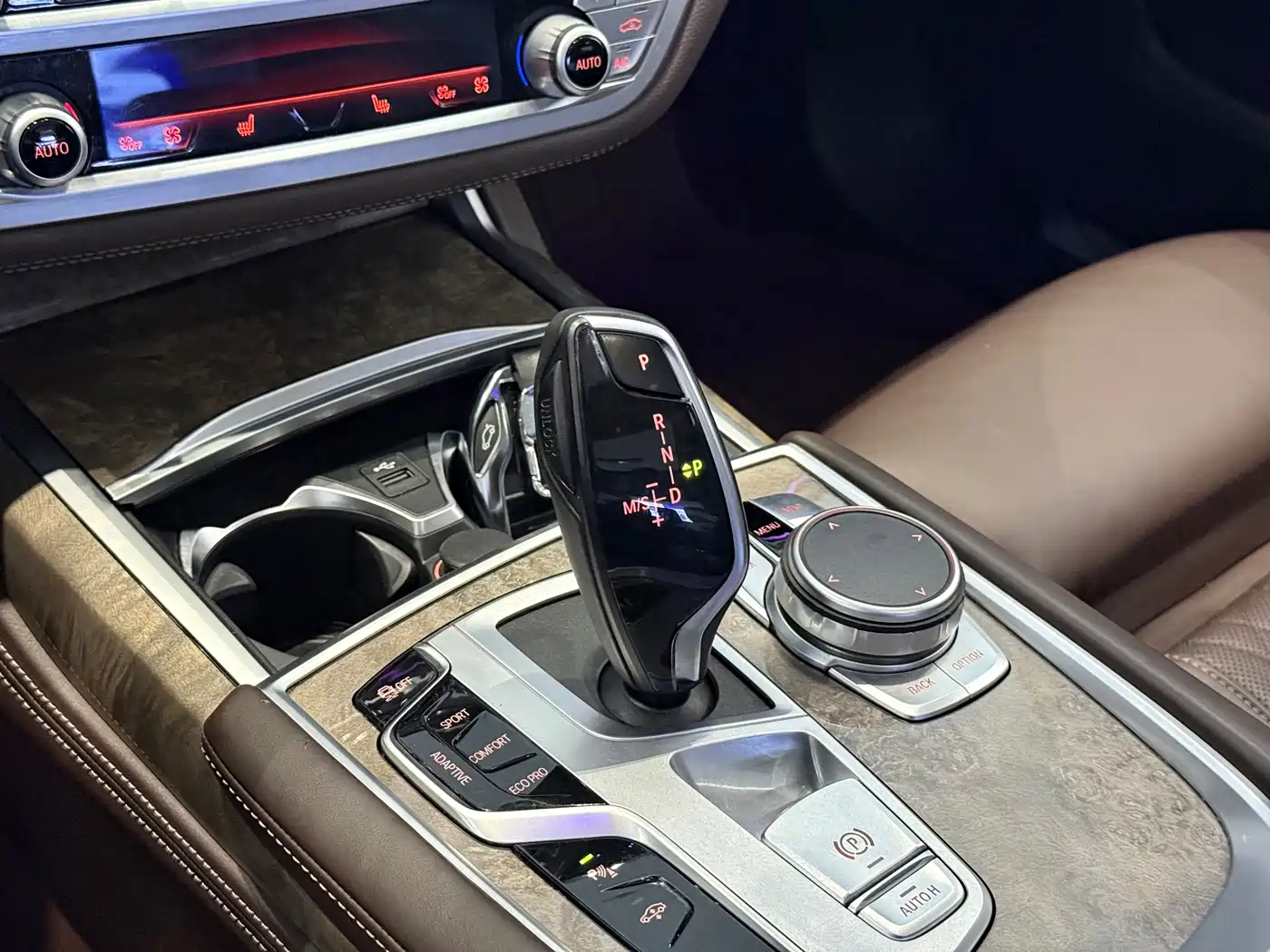 BMW 7 Series 2021 Model 740Li Leading Luxury Package фото 9