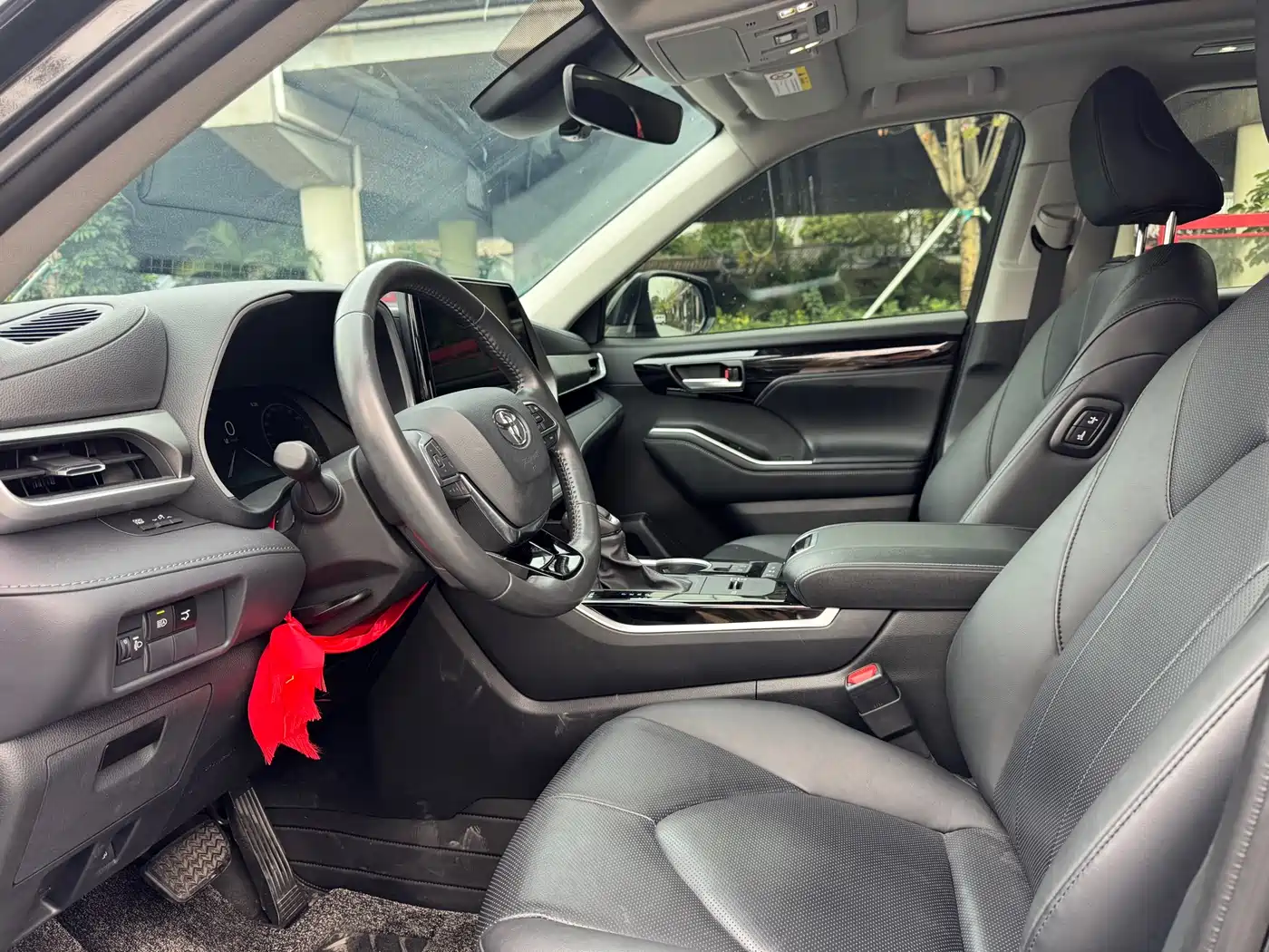 Toyota Highlander 2024 2.5L Smart Hybrid 4WD Luxury 7-seater фото 10