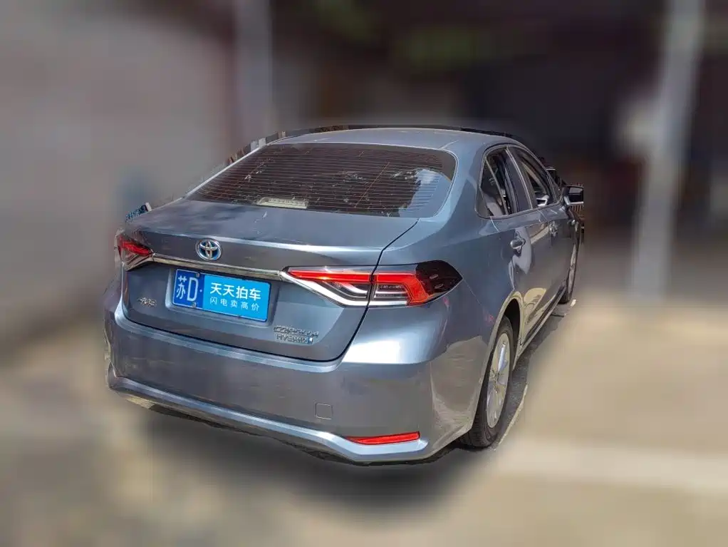Photo 2 - Toyota Corolla