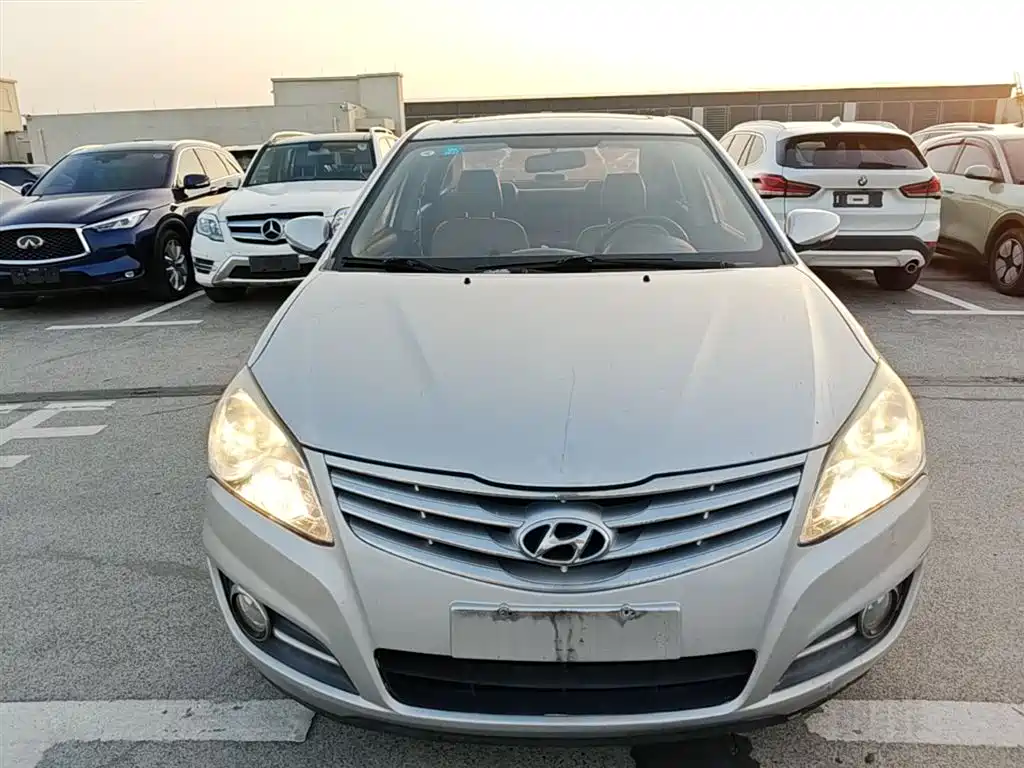 Hyundai Elantra 2011 1.6L Automatic Luxury фото 3