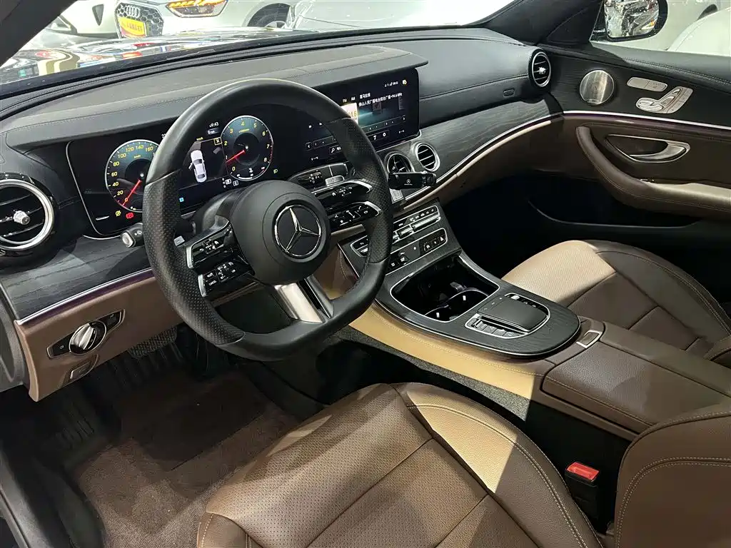 Mercedes-Benz E-Class 2022 E 300 L Sport Luxury фото 11