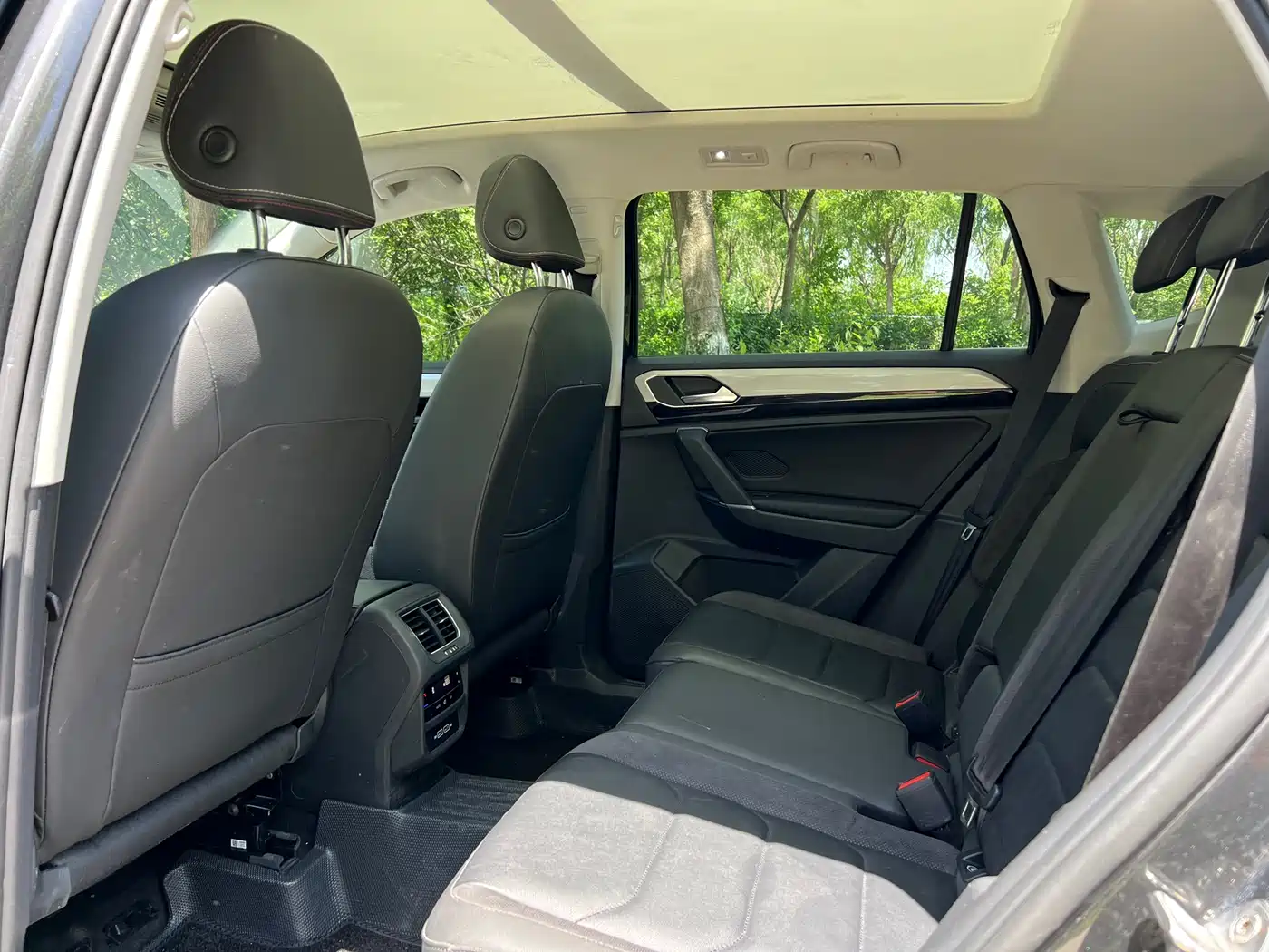 Volkswagen Tayron 2022 330TSI 2WD Luxury Smart Connect Plus фото 8