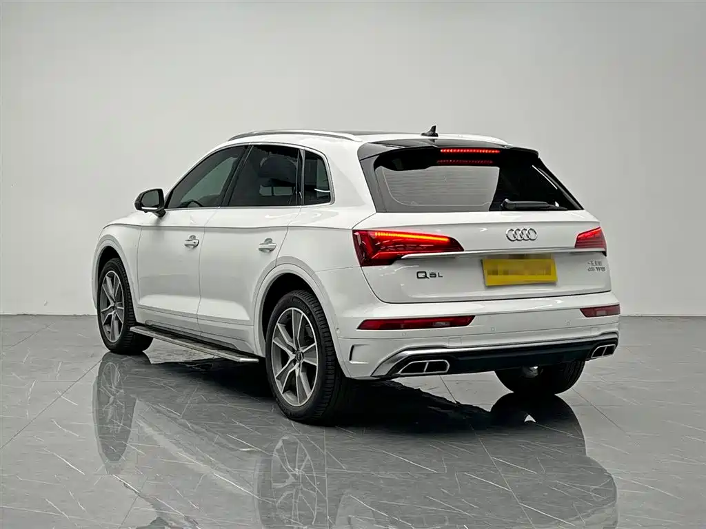 Audi Q5L 2022 45T Luxury Dynamic фото 4