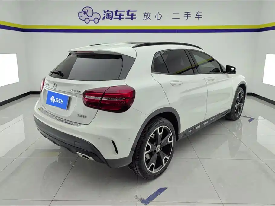 Mercedes-Benz GLA 2018 GLA 220 4MATIC Sport фото 3