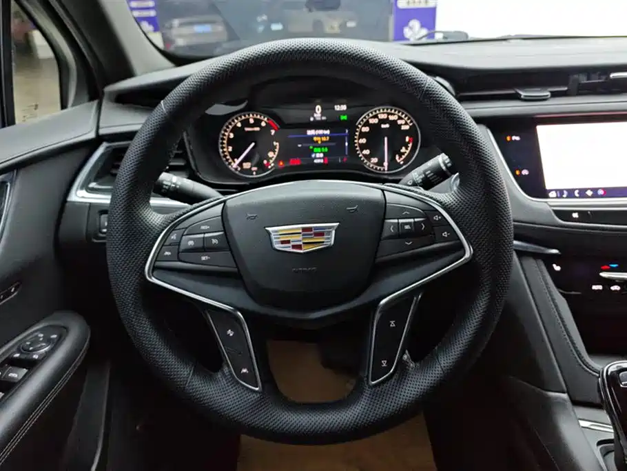 Cadillac XT5 2022 2.0T 2WD Luxury фото 15