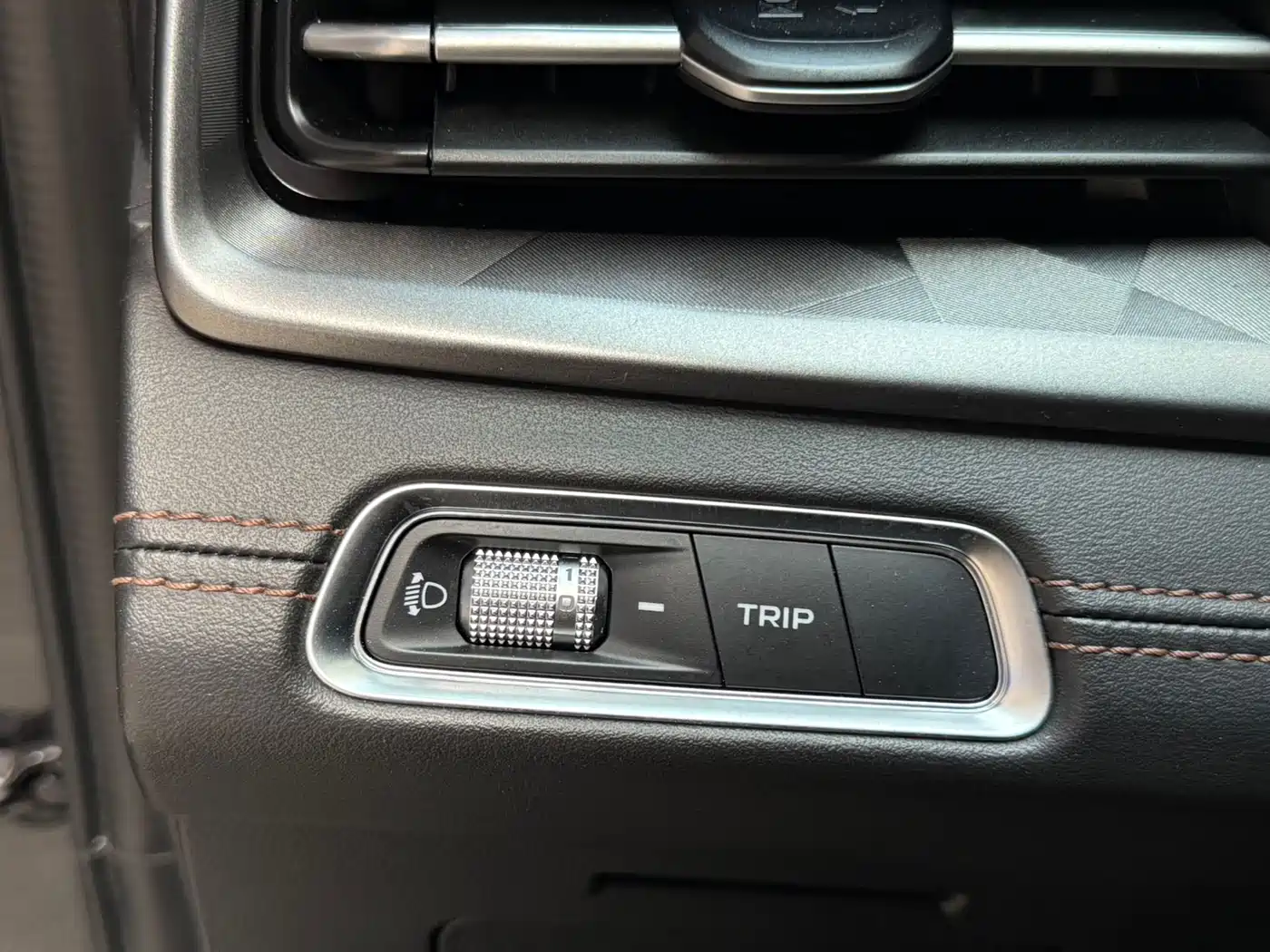 GEELY AUTOMOBILE VISION X6